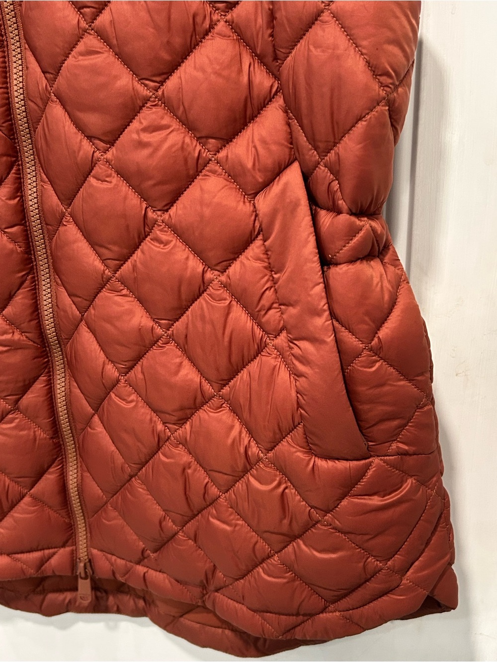 Athleta Whisper Featherless Puffer Vest Sequoia Brown Outdoor Hiking Size L EUC - Picture 2 of 11